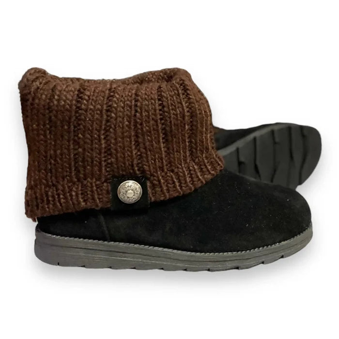 Black suede-look ankle boots with brown cable-knit sweater shaft, round toe and textured rubber sole