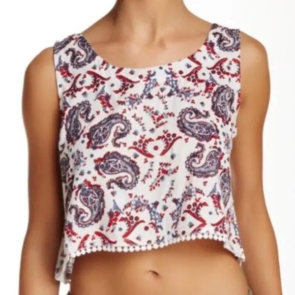 Women's Round Neck Paisley Crochet Pom Pom Hem Crop Top Medium RAGA