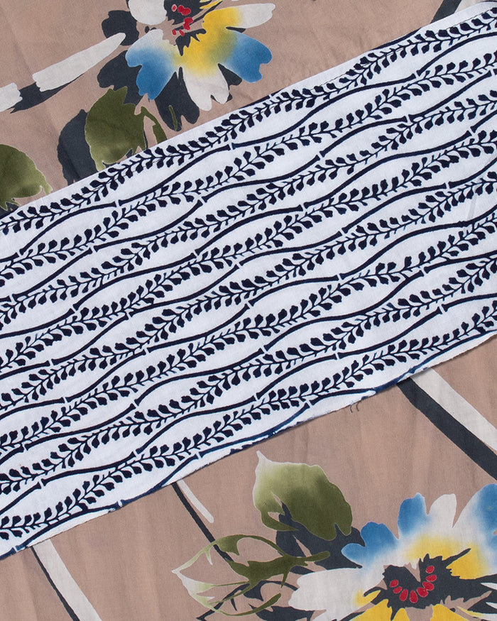 Kiriko Original Scarf, Split Yukata, Wide, Beige with Abstract Flowers