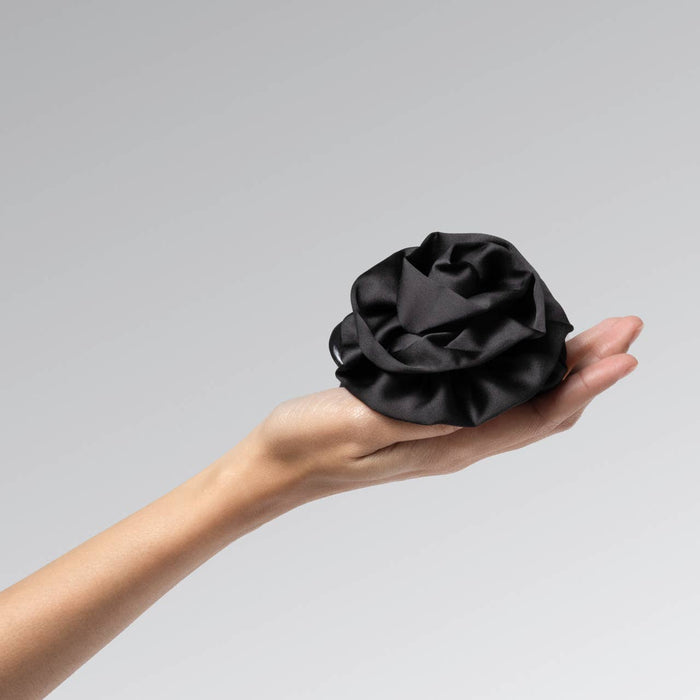Kitsch Satin Rosette Medium Flat Cloud Clip - Black