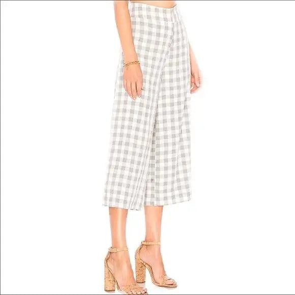 Mid Rise Wide Legged Checkered Capri Pants  XL - House of Harlow 1960