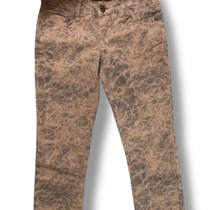 Low Rise Tie Dye Skinny Jeans tie-dye print design junior /size 1/ women's  brown and black tie-dye pattern, featuring a stylish and trendy design.