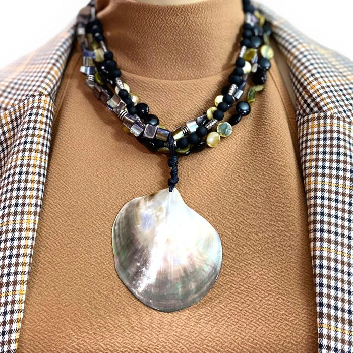 Mother of Pearl Shell Choker Necklace