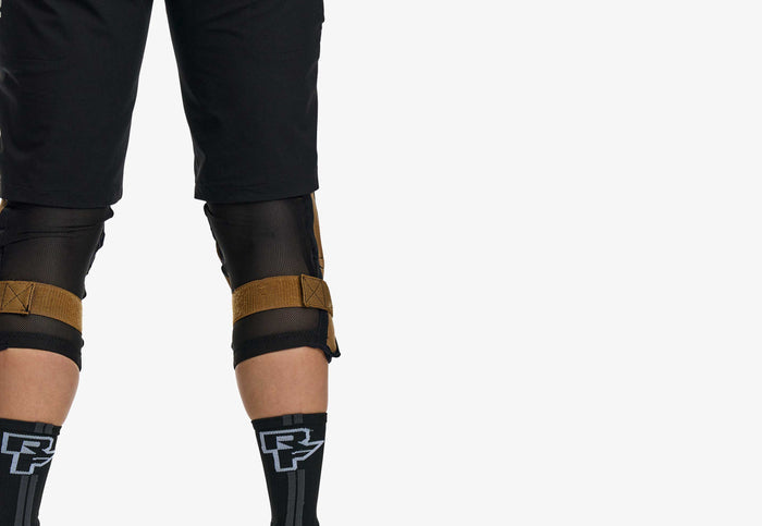 Roam Knee Stealth
