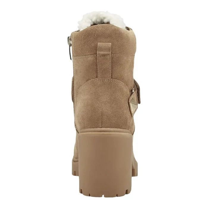 Chunky lug sole tan suede boots for fall and winter outdoor fashion