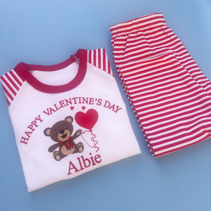 Valentines Bear with heart balloon Design